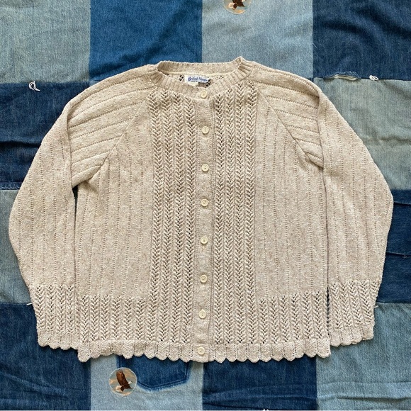 Sweaters - vtg cardigan sweater british vogue size L